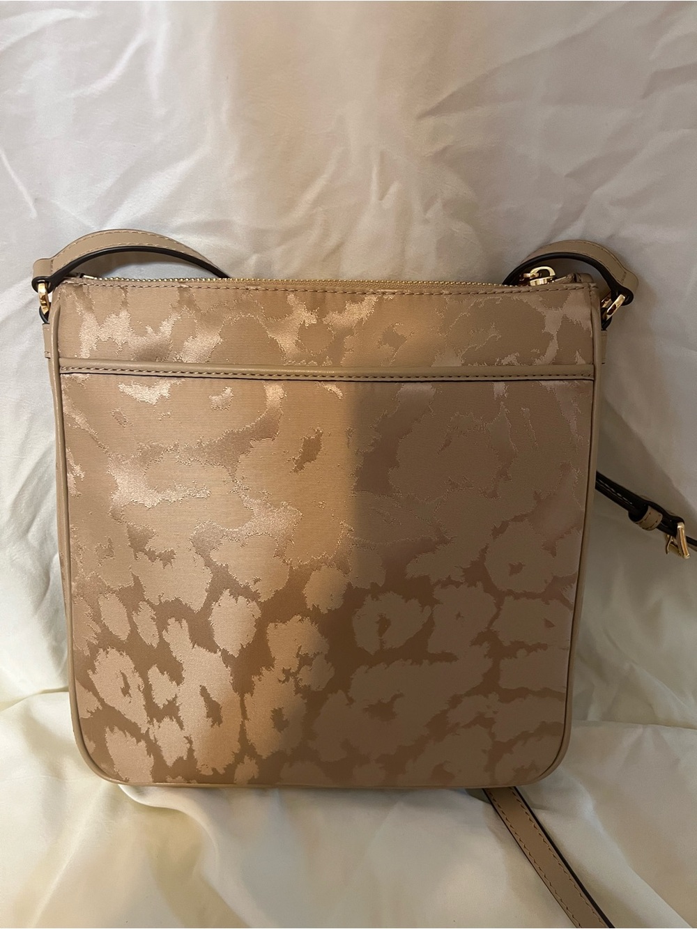 Michael Kors Beige Printed Crossbody with Gold Accents - Picture 2 of 6